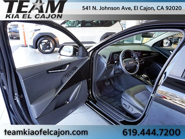 Certified 2025 Kia Niro Wind FWD image 41