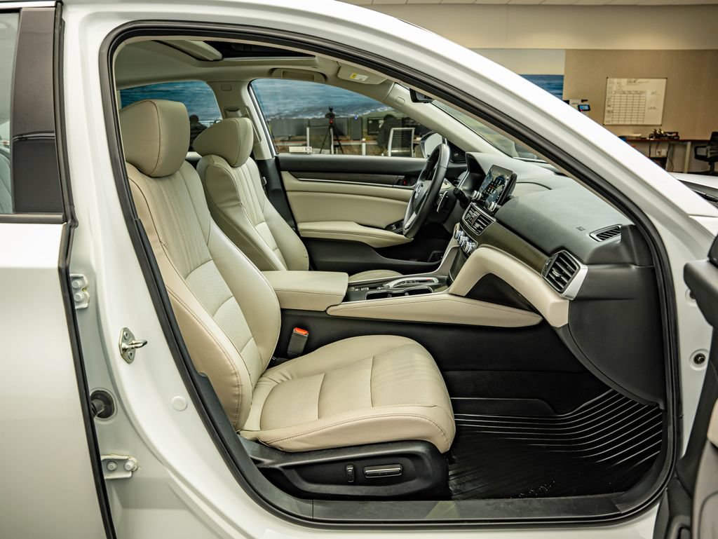 Used 2018 Honda Accord EX-L image 43