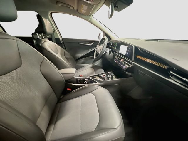 Used 2023 Kia Niro EX FWD image 29