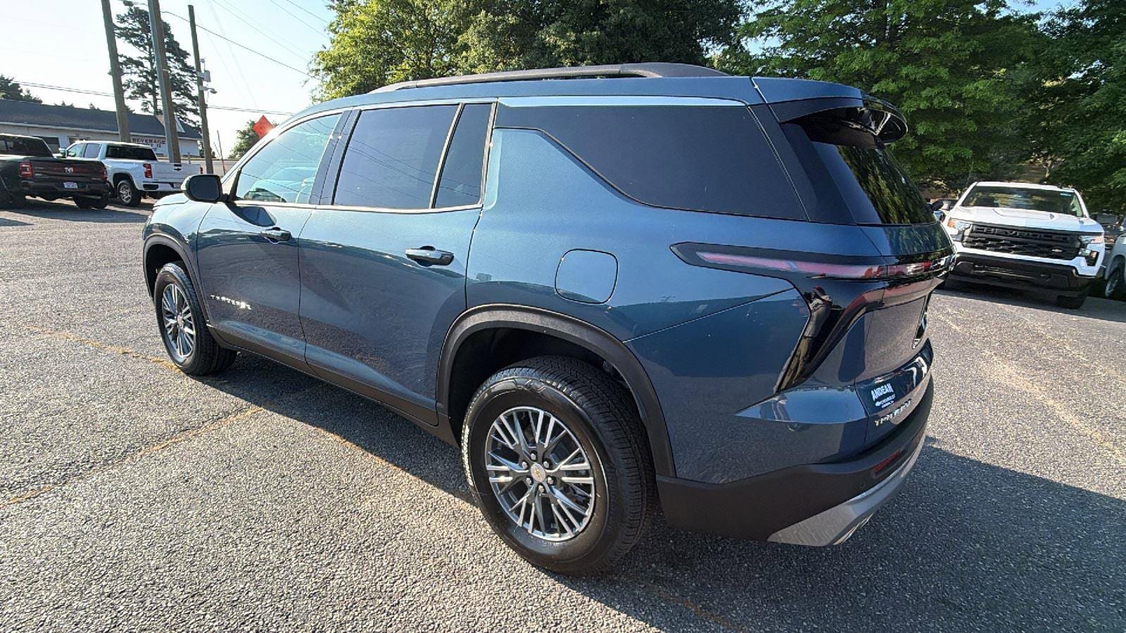 New 2026 Chevrolet Traverse LT FWD image 7