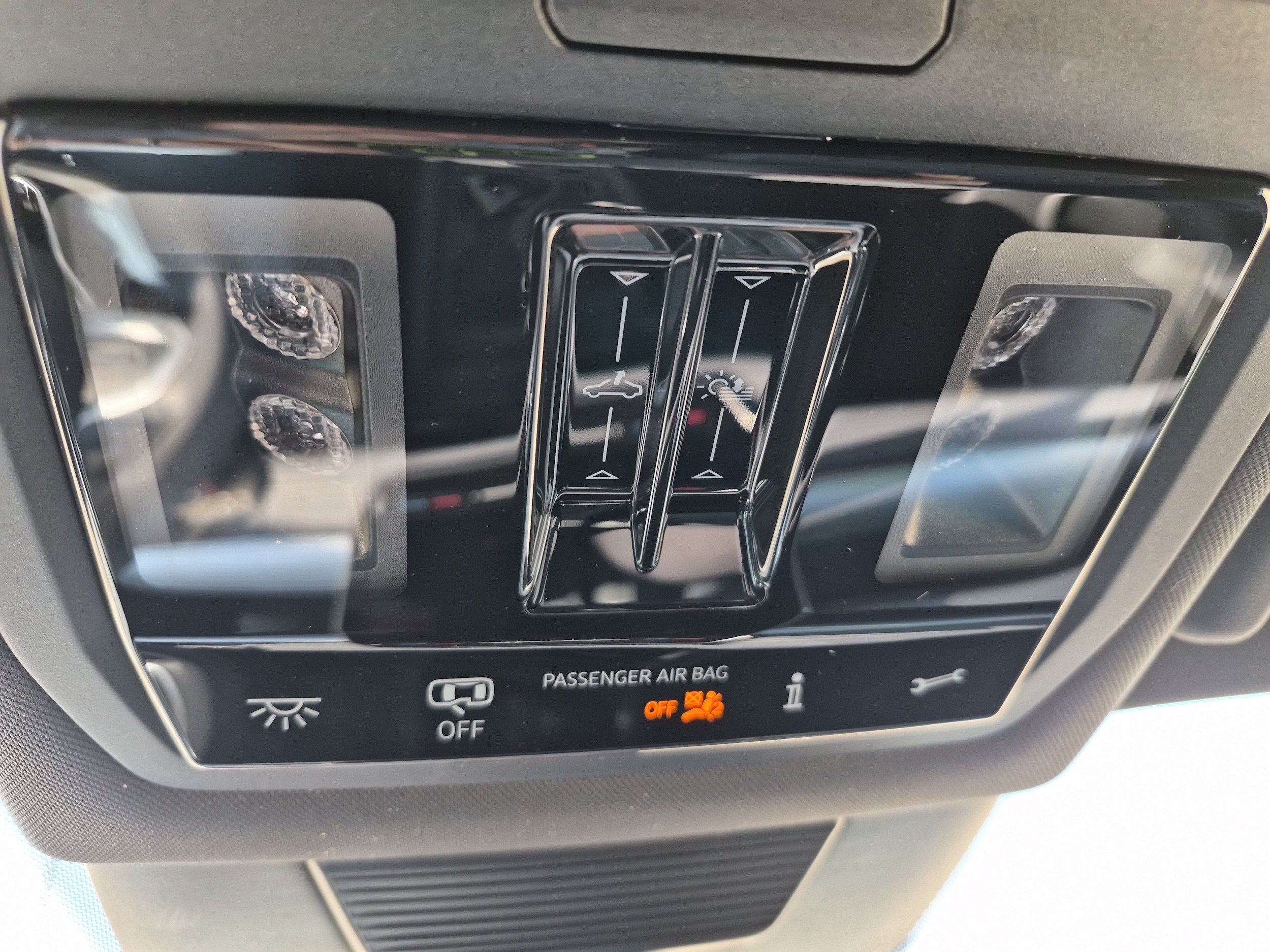 New 2026 Volkswagen Tiguan SE R-Line AWD/4WD image 22