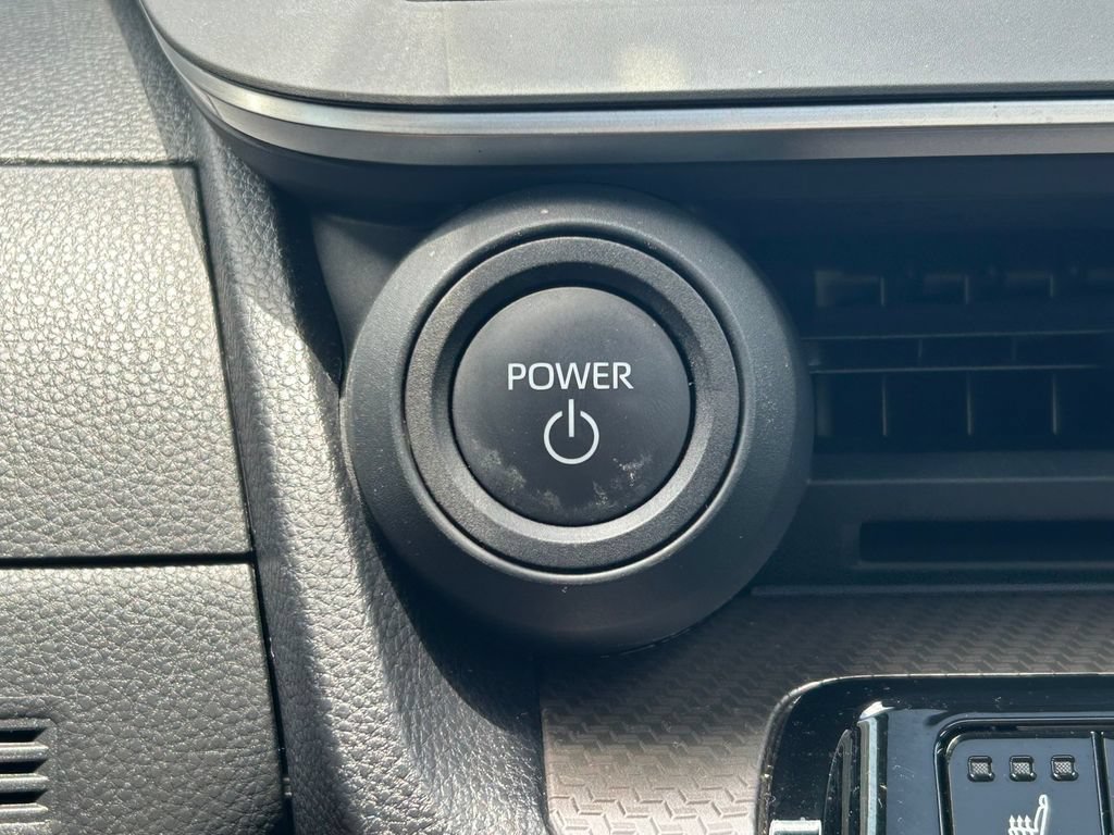 Used 2024 Toyota Prius XLE FWD image 26