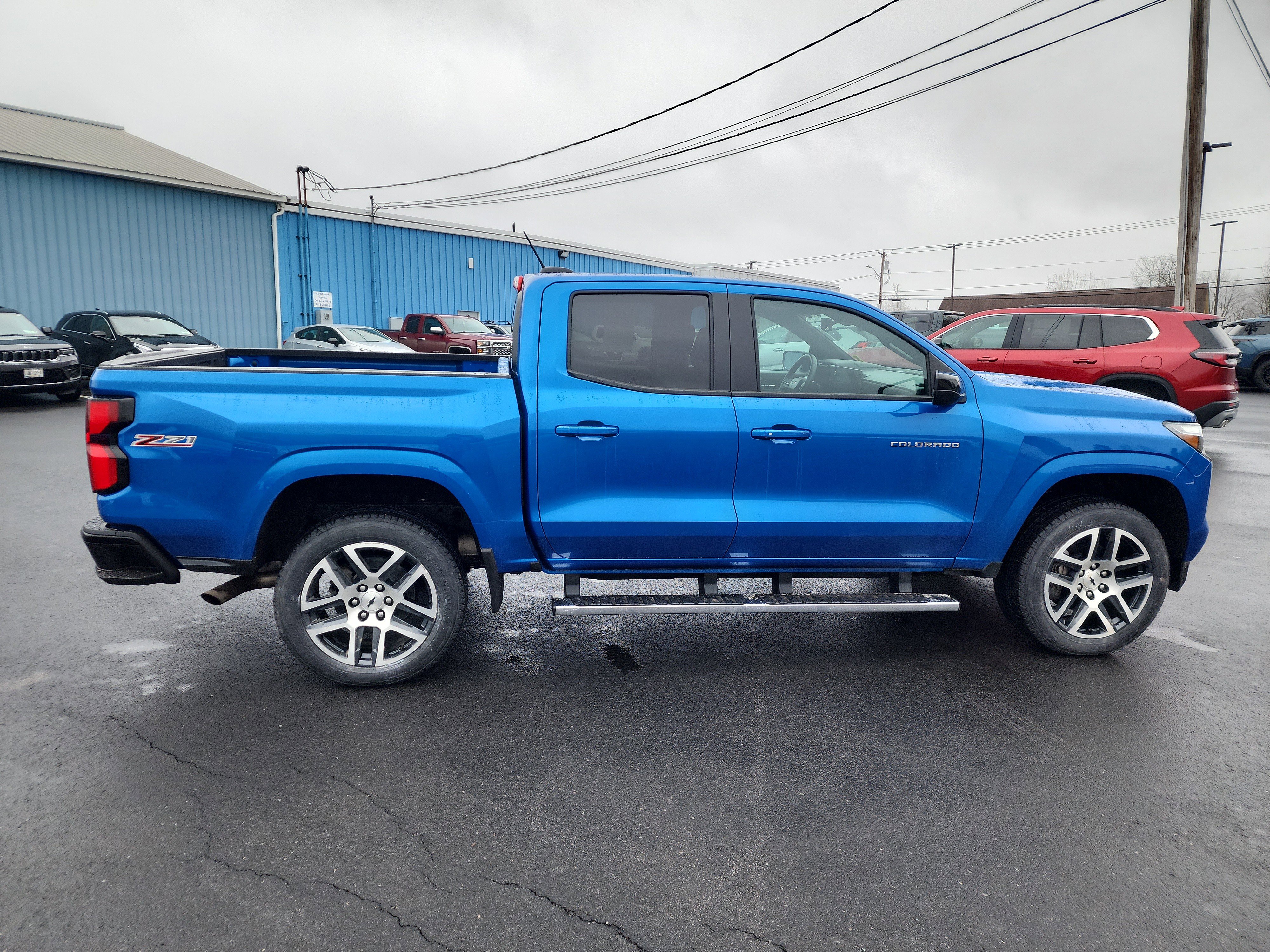 Certified 2024 Chevrolet Colorado Z71 w/ Z71 Convenience Package 2 image 9