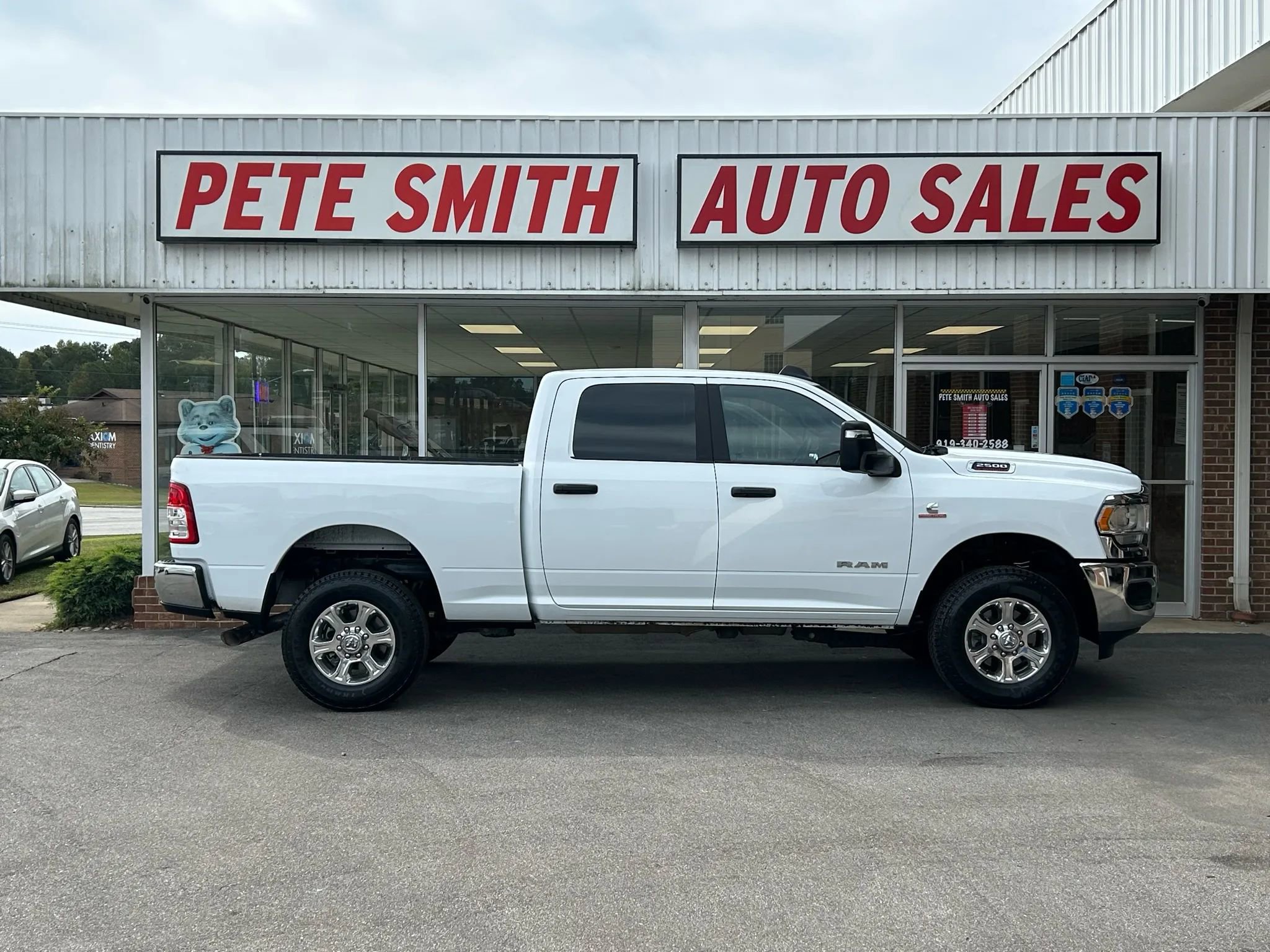 Used 2023 RAM 2500 Big Horn w/ Cold Weather Group image 2