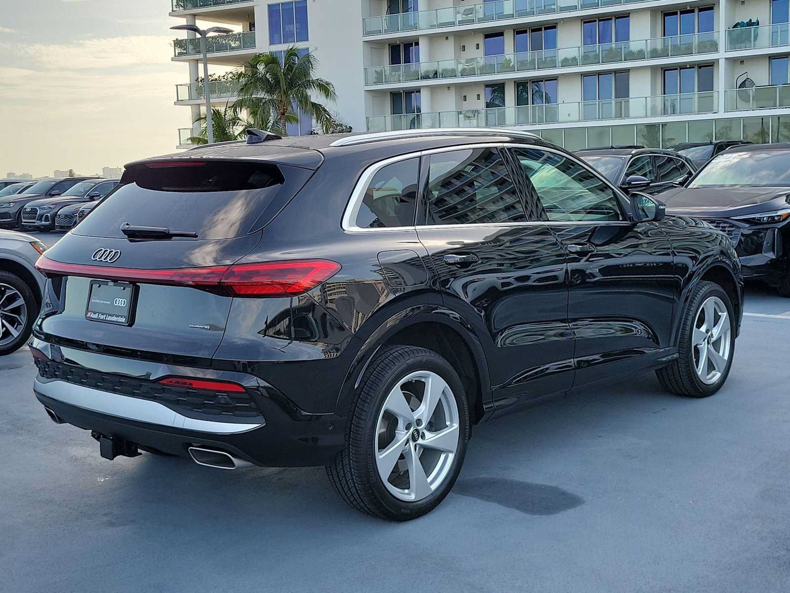 Certified 2025 Audi Q5 Premium Plus w/ Premium Plus AWD/4WD image 6