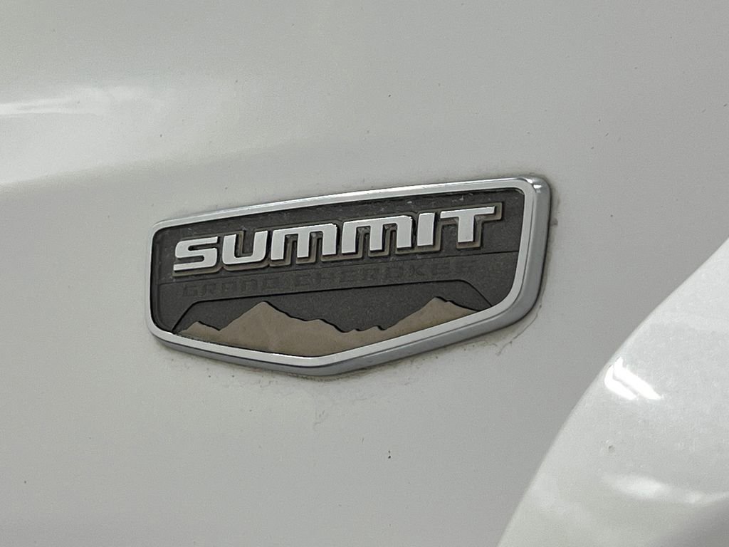 Used 2018 Jeep Grand Cherokee Summit w/ Platinum Series Group AWD/4WD image 44
