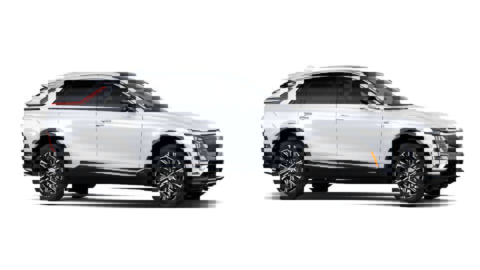 New 2026 Cadillac Lyriq Luxury w/ LPO, Floor Liner Package AWD/4WD image 15