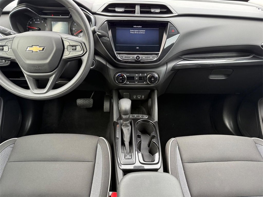 Used 2021 Chevrolet TrailBlazer LT w/ Convenience Package image 11