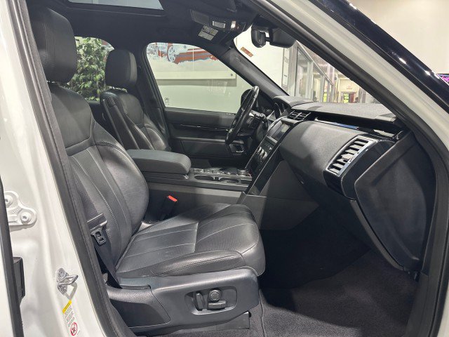 Used 2019 Land Rover Discovery SE AWD/4WD image 52