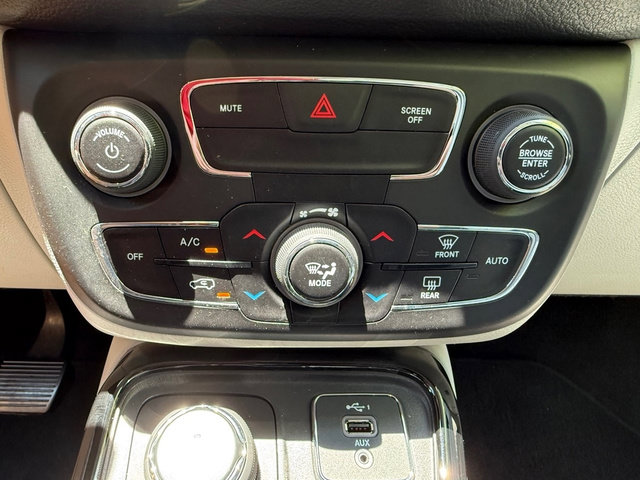 Used 2019 Jeep Compass Limited AWD/4WD image 23