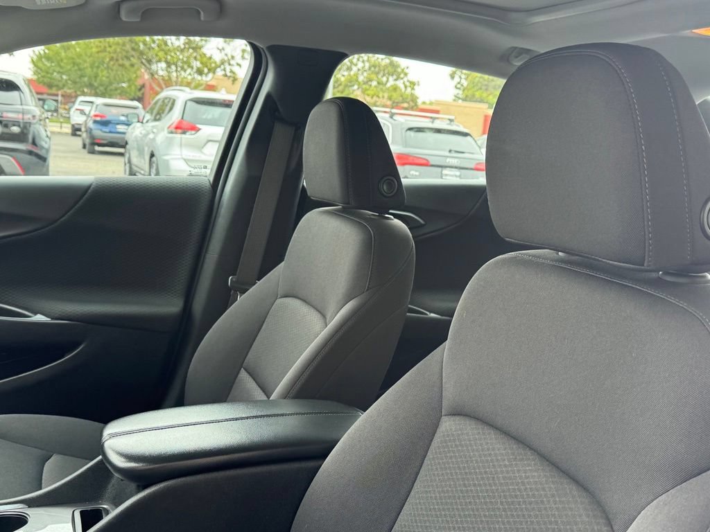 Used 2023 Chevrolet Malibu LT FWD image 14