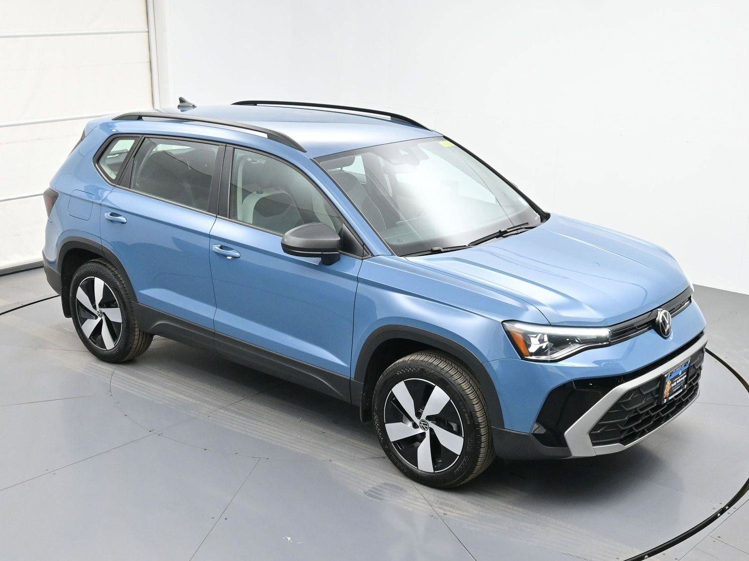 Certified 2025 Volkswagen Taos S w/ Taos Adventure Package AWD/4WD image 33