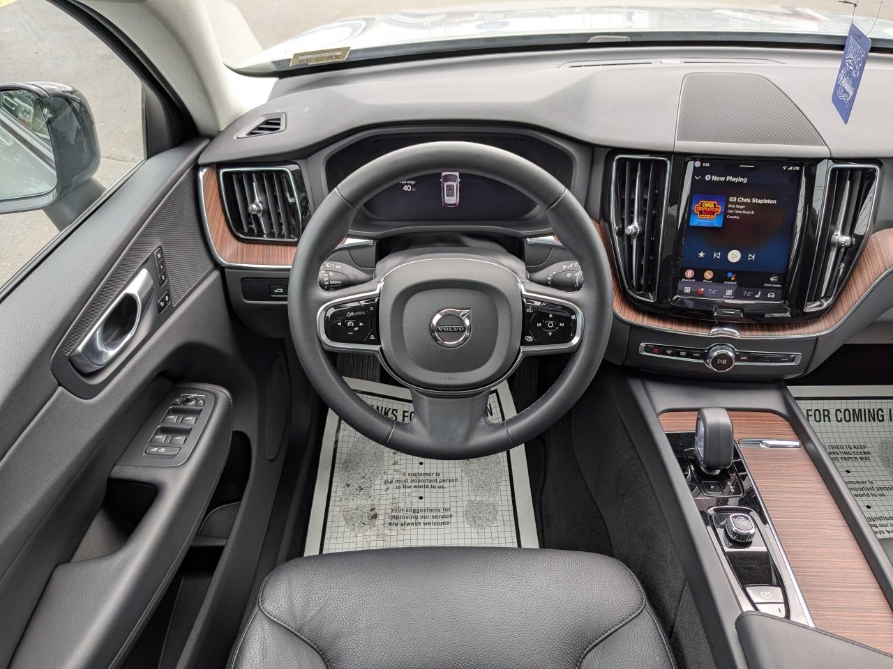 Used 2024 Volvo XC60 B5 Plus image 18