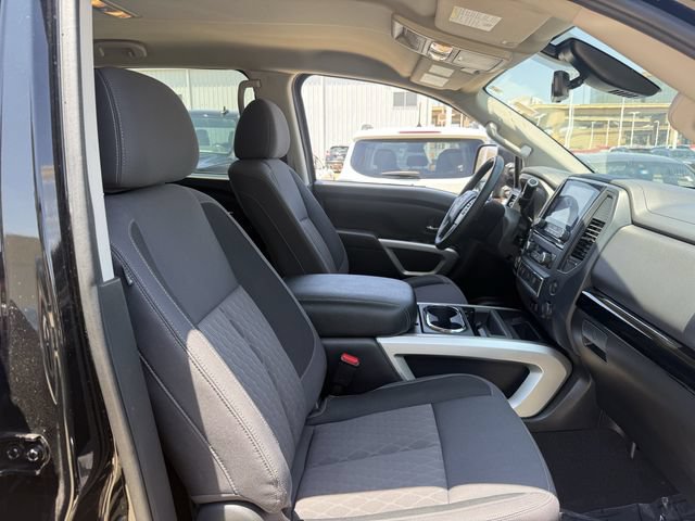 Used 2024 Nissan Titan SV w/ SV Convenience Package RWD image 28