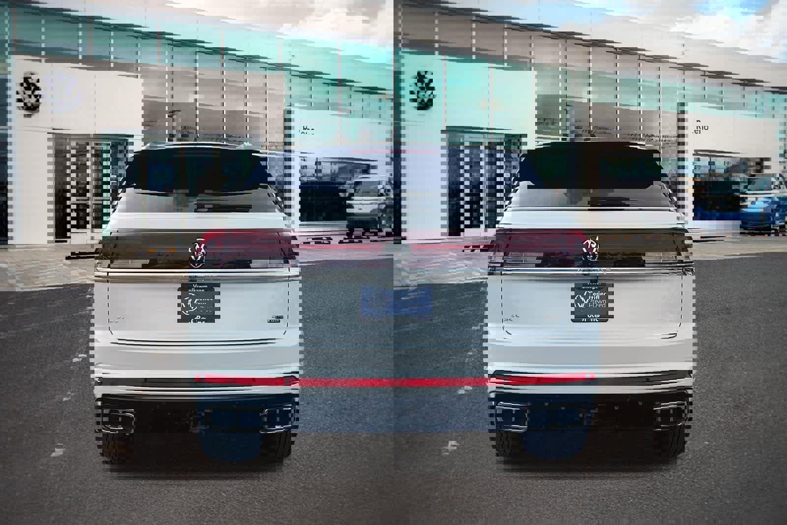 Used 2024 Volkswagen Atlas Cross Sport SEL R-Line image 6