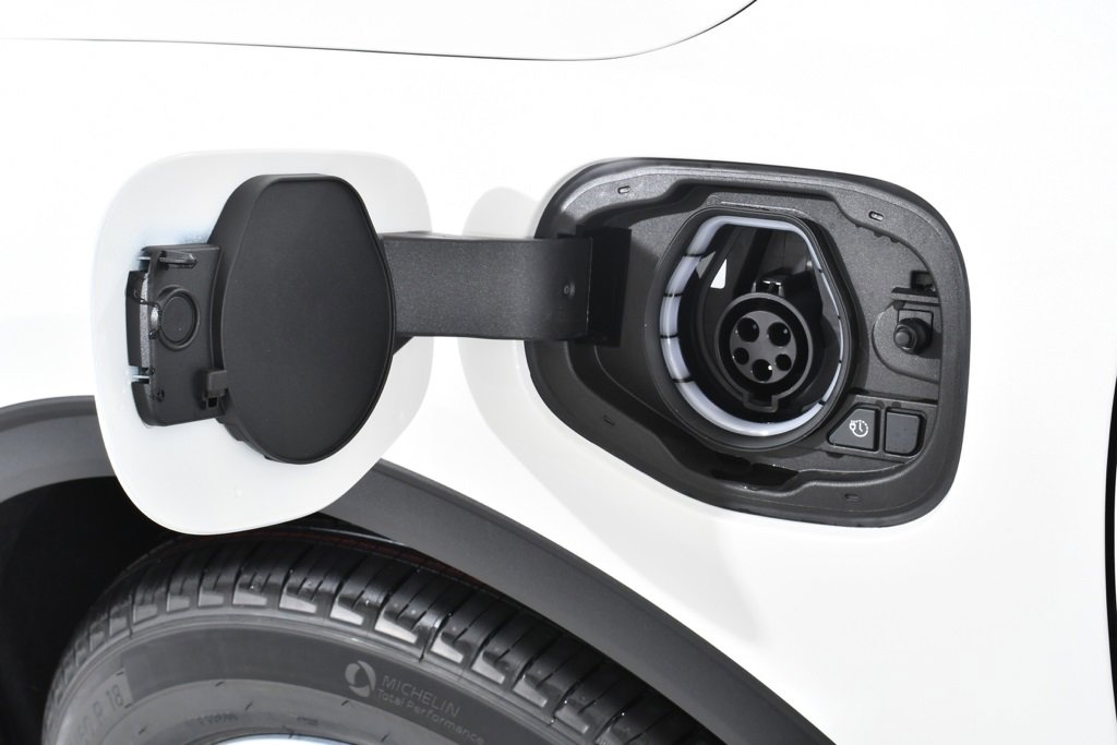 New 2026 Ford Escape SE w/ PHEV Premium Package image 23