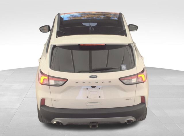Used 2022 Ford Escape SE w/ SE Sport Appearance Package image 6