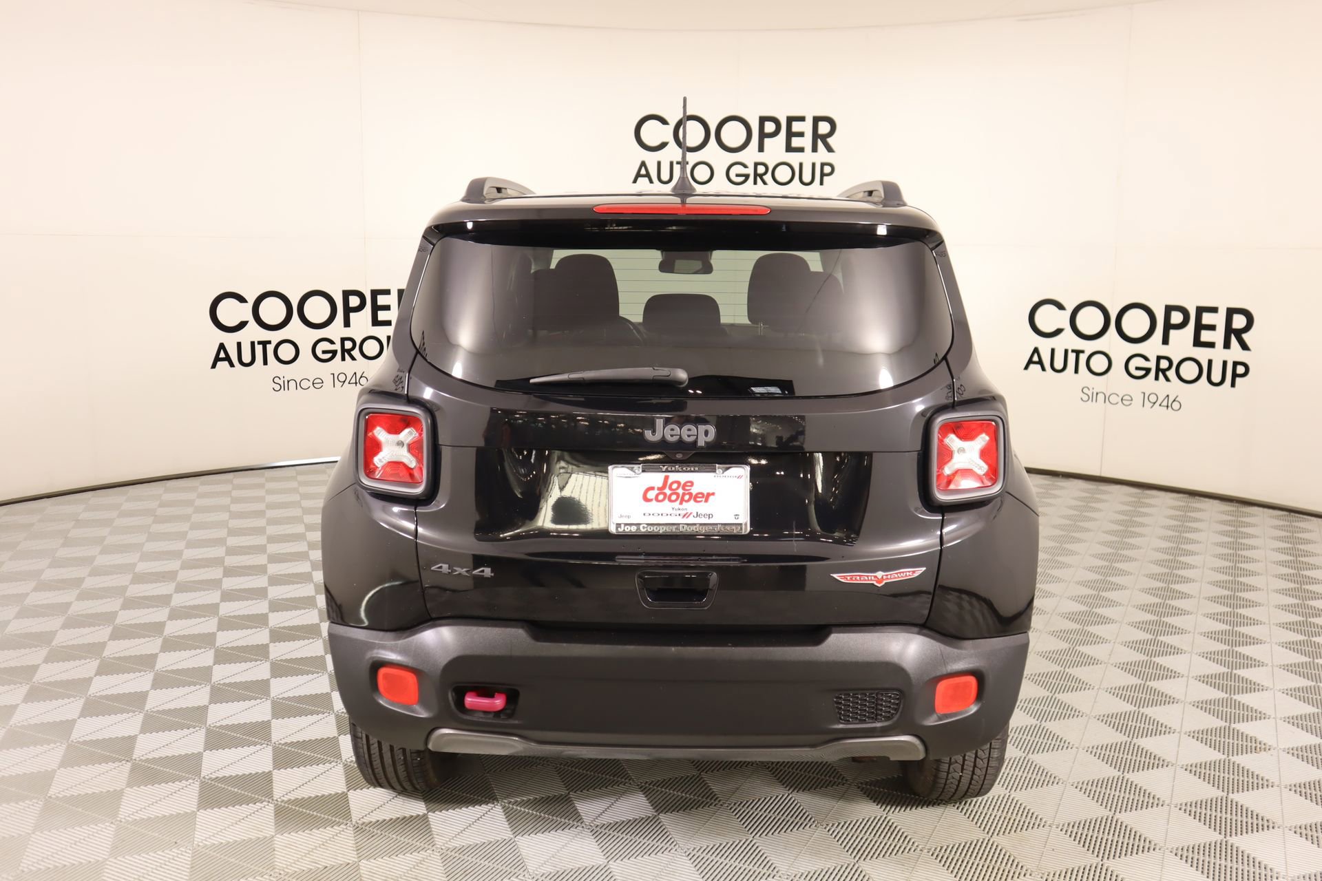 Used 2018 Jeep Renegade Trailhawk w/ UConnect 8.4 Nav Group image 21