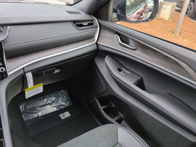 New 2026 Jeep Grand Cherokee Altitude RWD image 15