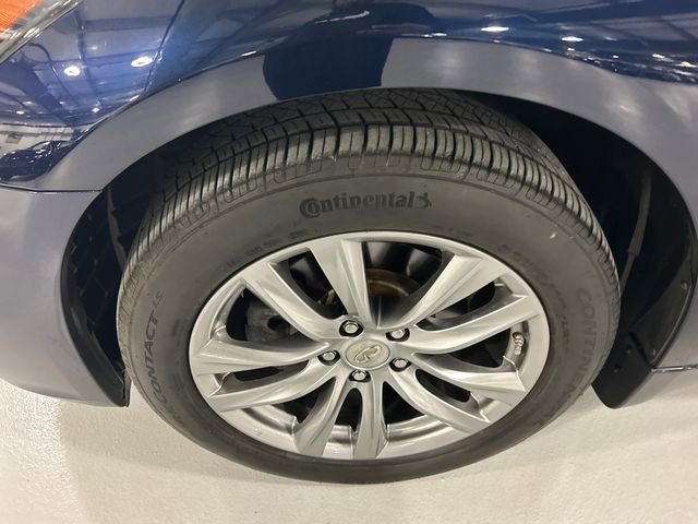 Used 2019 INFINITI Q70 Luxe w/ Proactive Package image 8