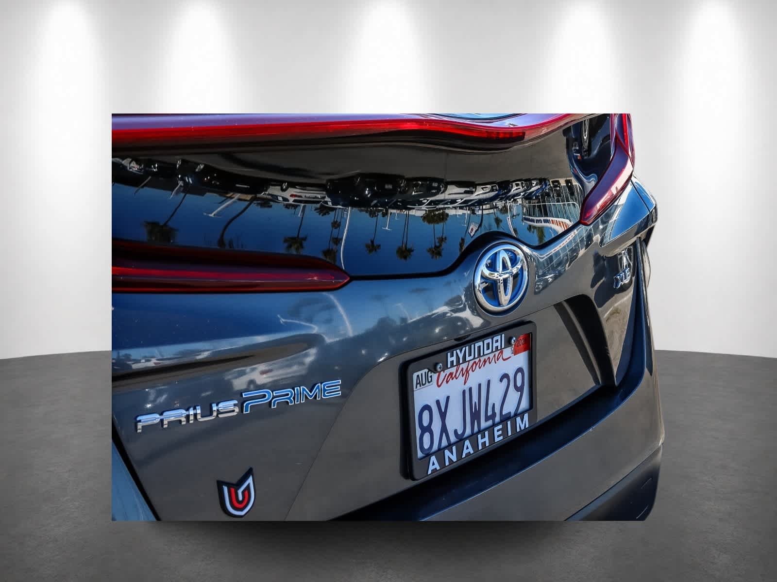 Used 2022 Toyota Prius Prime XLE FWD image 12