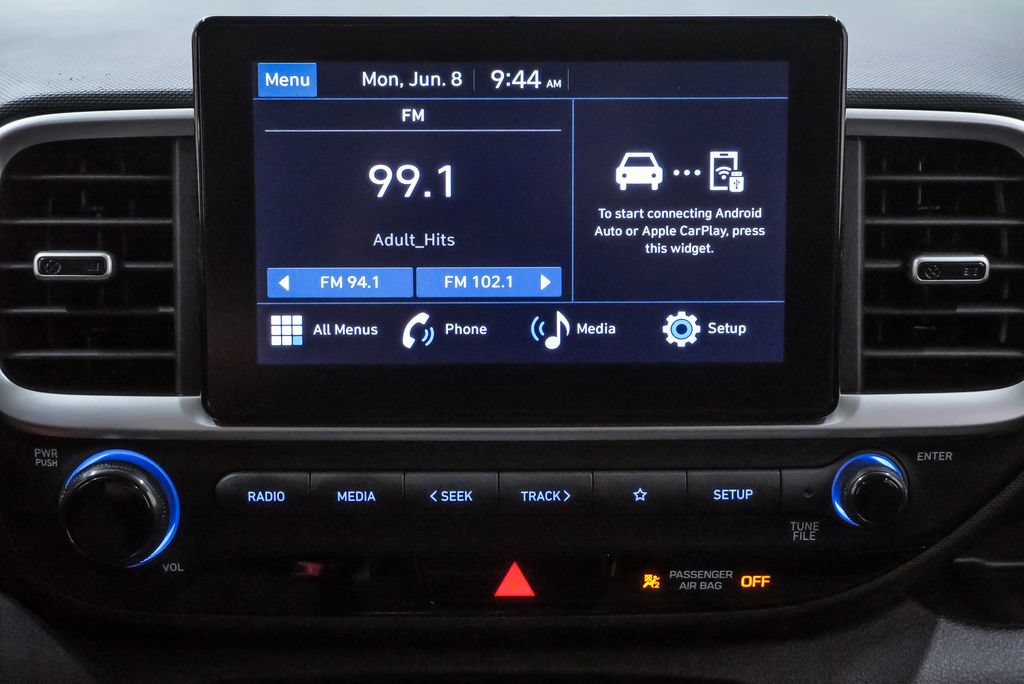 Certified 2024 Hyundai Venue SE FWD image 16