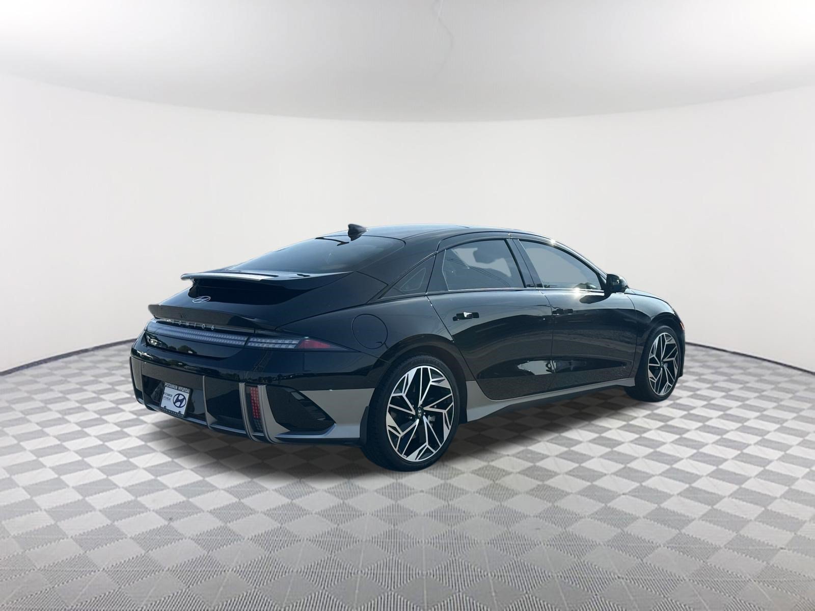 Used 2023 Hyundai Ioniq 6 Limited RWD image 5