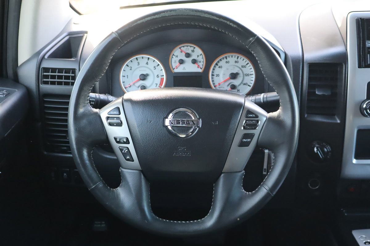 Used 2014 Nissan Titan PRO-4X image 18