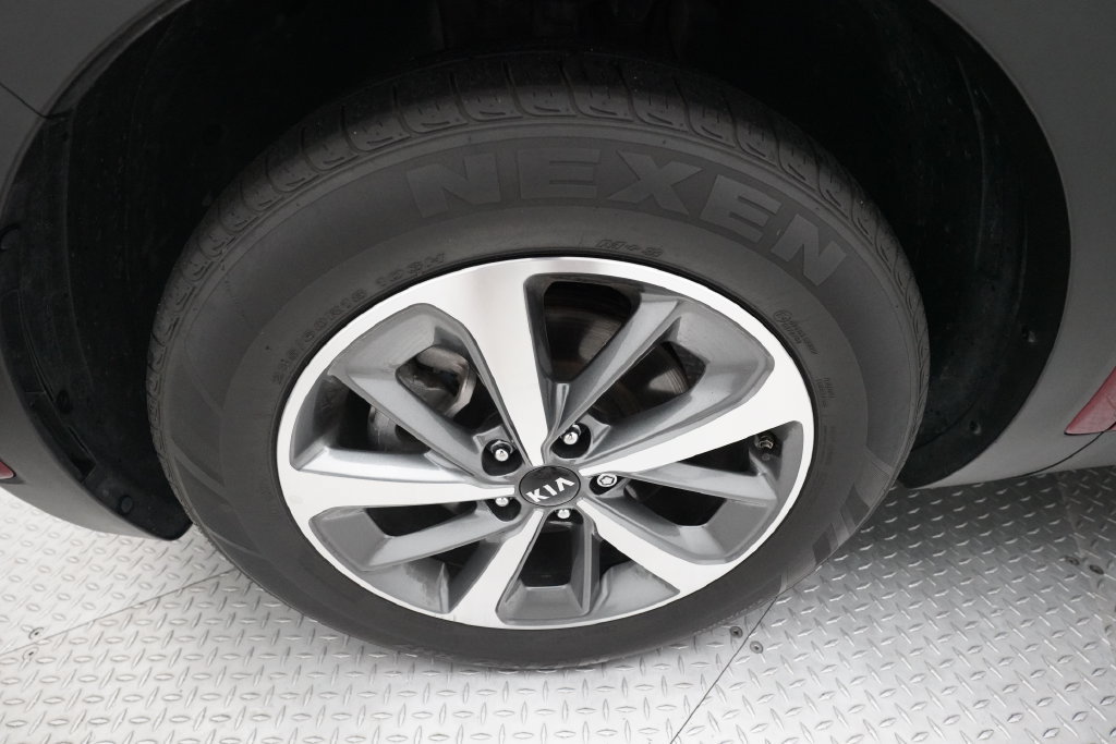 Used 2019 Kia Sorento EX AWD/4WD image 24