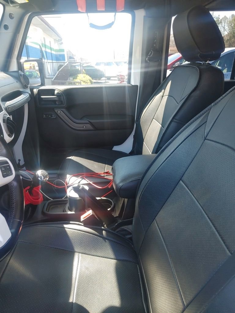 Used 2017 Jeep Wrangler Unlimited Sport image 11