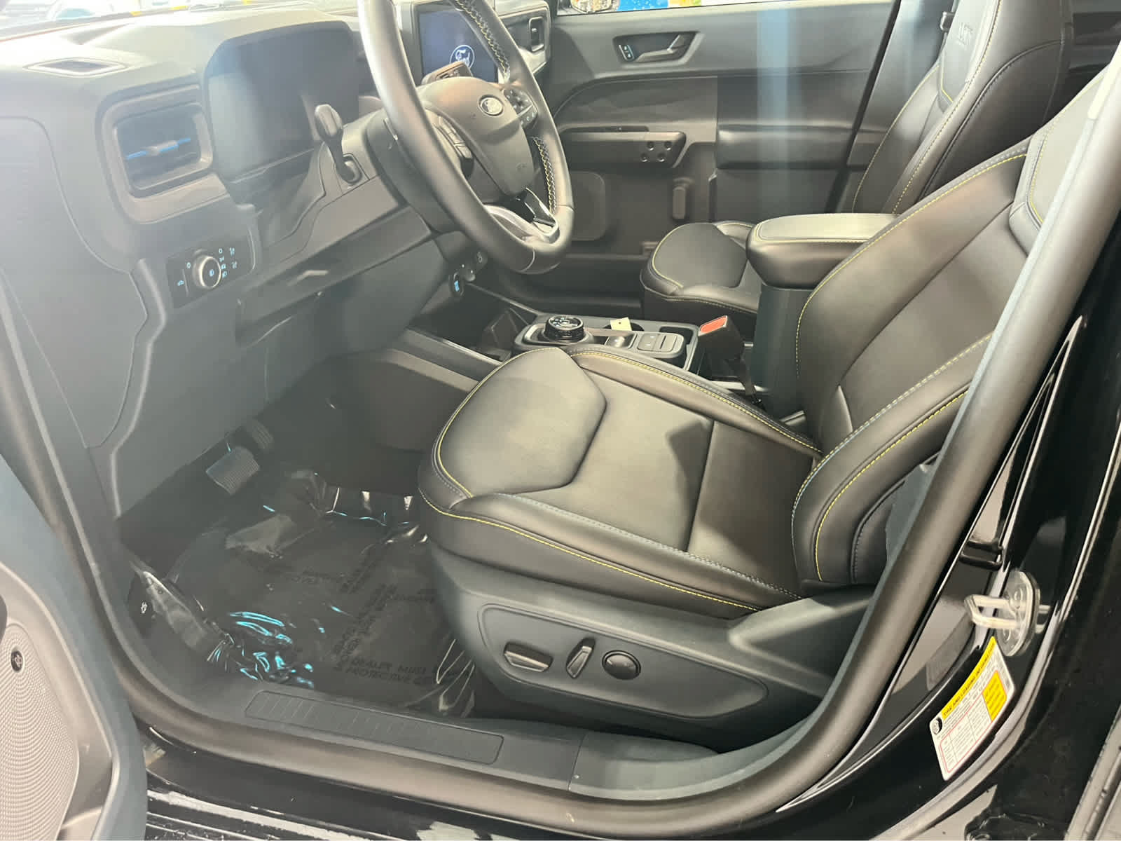 Certified 2025 Ford Maverick Lobo AWD/4WD image 20