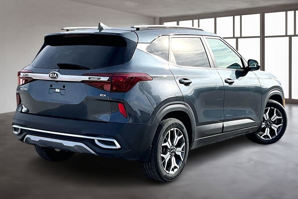 Used 2021 Kia Seltos EX image 3
