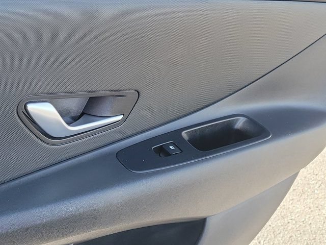 Used 2024 Hyundai Elantra SEL FWD image 7