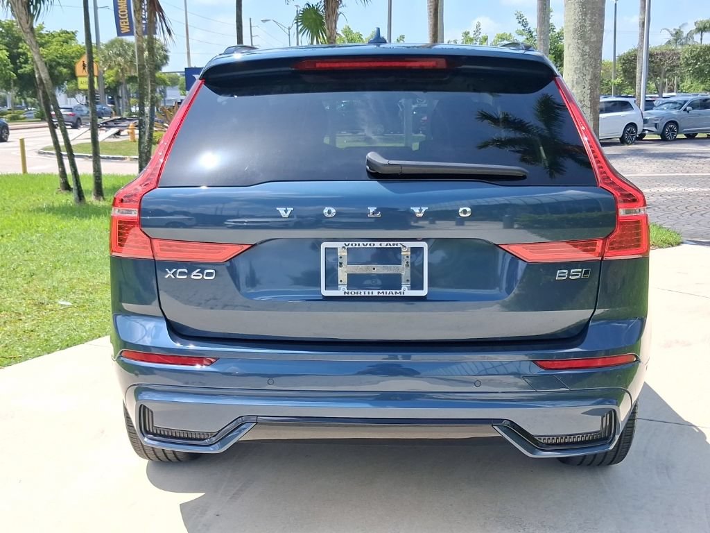 Certified 2024 Volvo XC60 B5 Plus AWD/4WD image 5