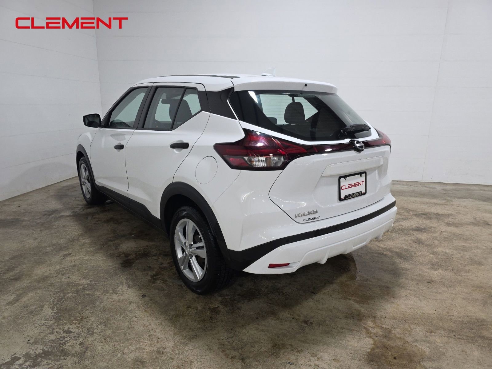 Used 2022 Nissan Kicks S image 7