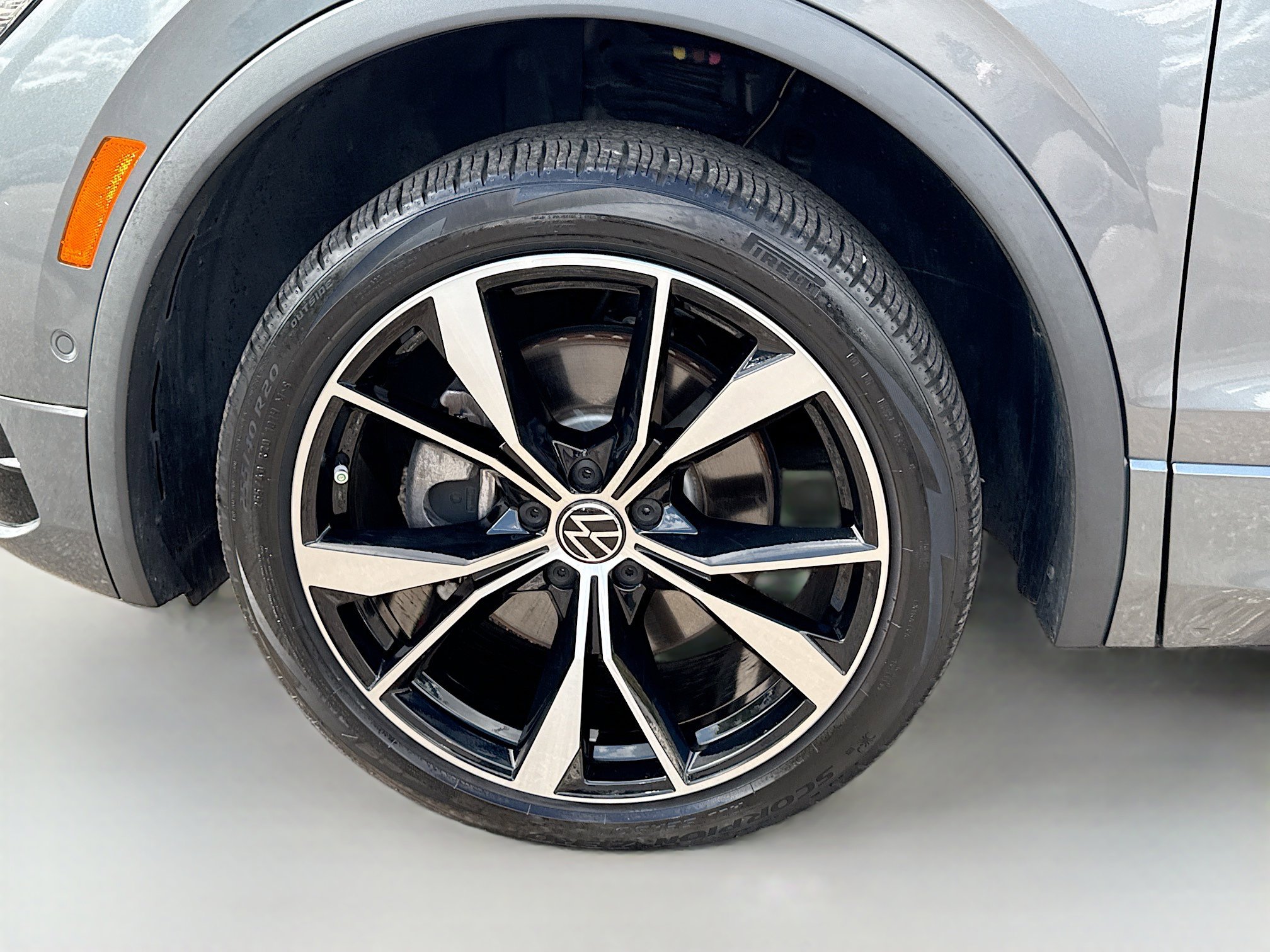 Used 2022 Volkswagen Tiguan SEL R-Line AWD/4WD image 42