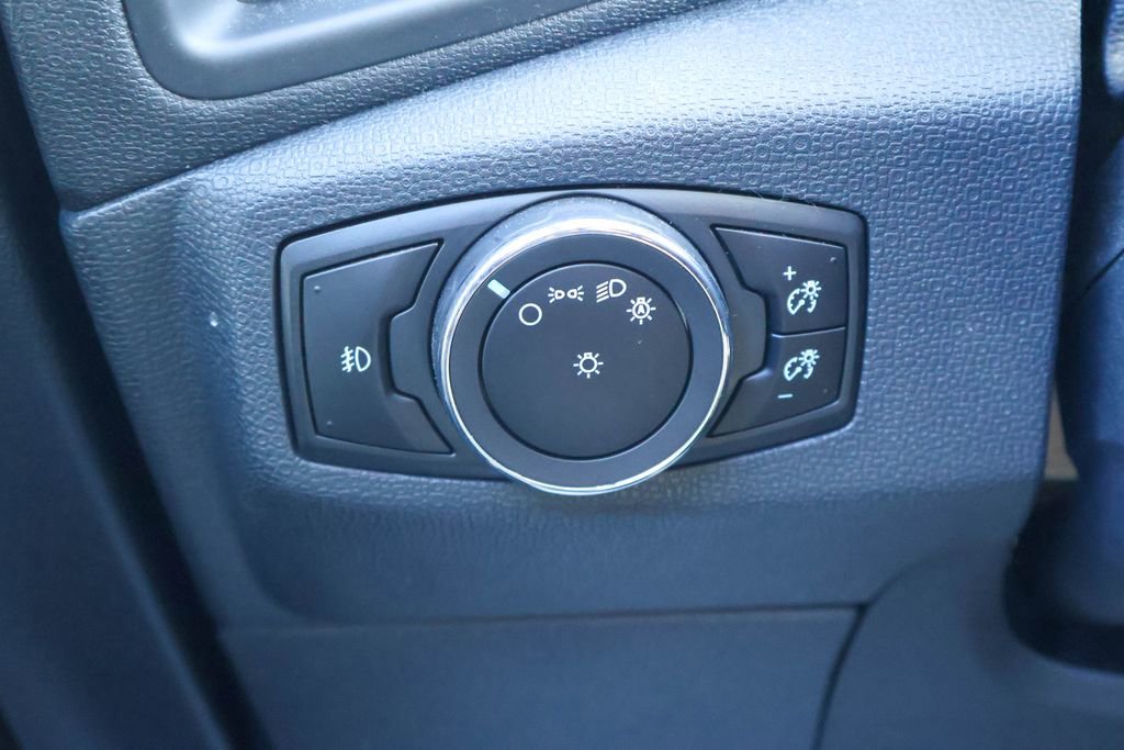 Used 2019 Ford EcoSport SE w/ SE Convenience Package image 17
