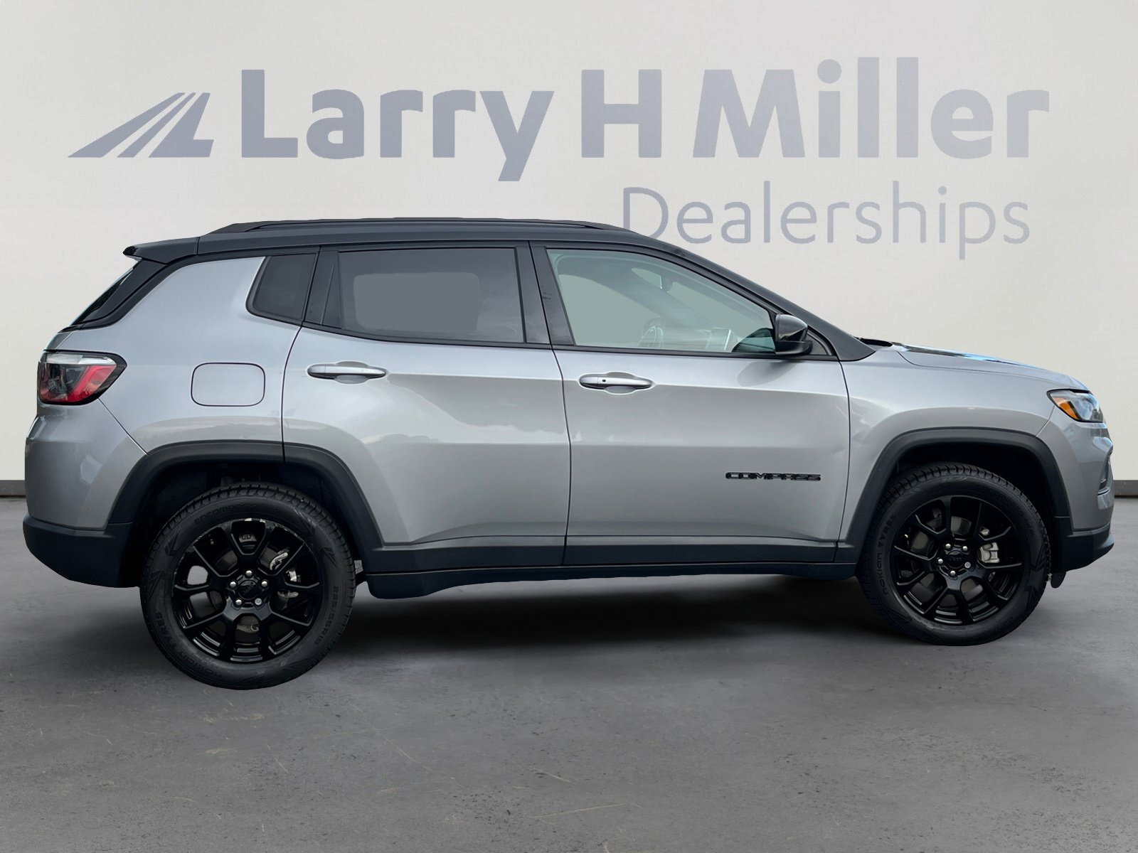 Used 2022 Jeep Compass Altitude w/ Convenience Group image 6