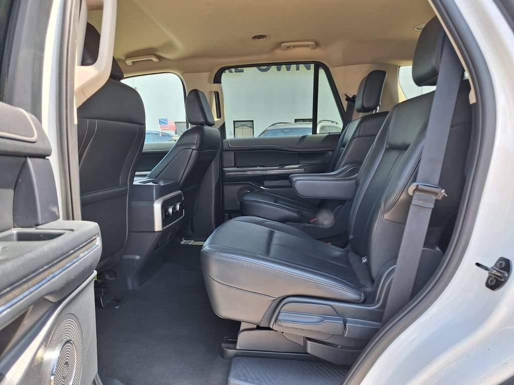 Used 2024 Ford Expedition XLT RWD image 13