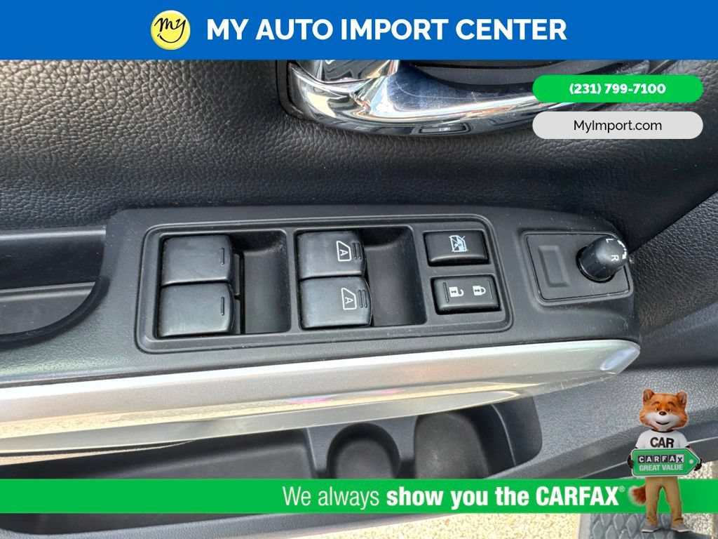 Used 2018 Nissan Titan SV w/ SV Convenience Package AWD/4WD image 11