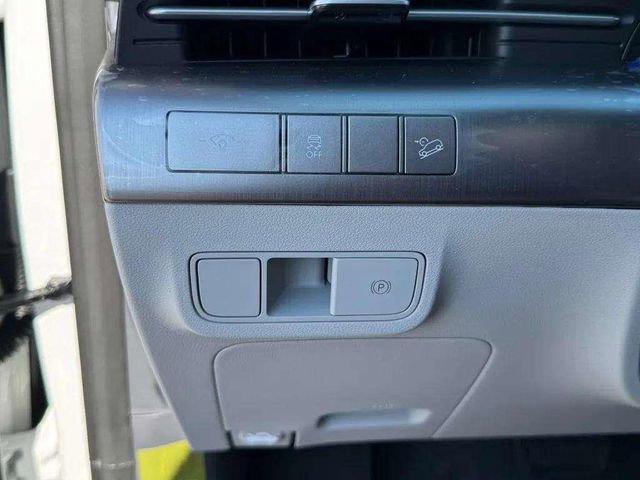 New 2026 Hyundai Kona SEL Premium image 13