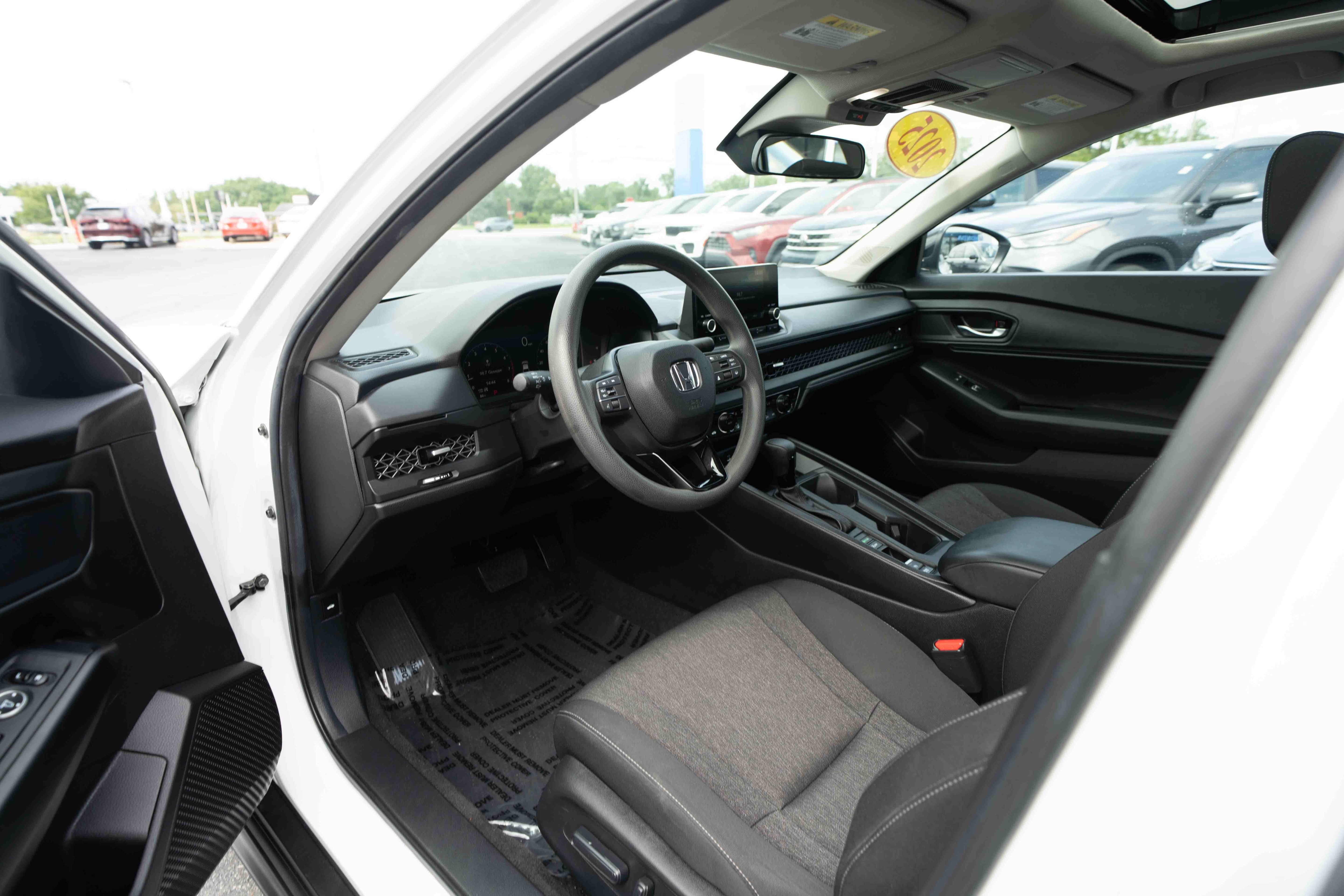 Certified 2025 Honda Accord SE image 8