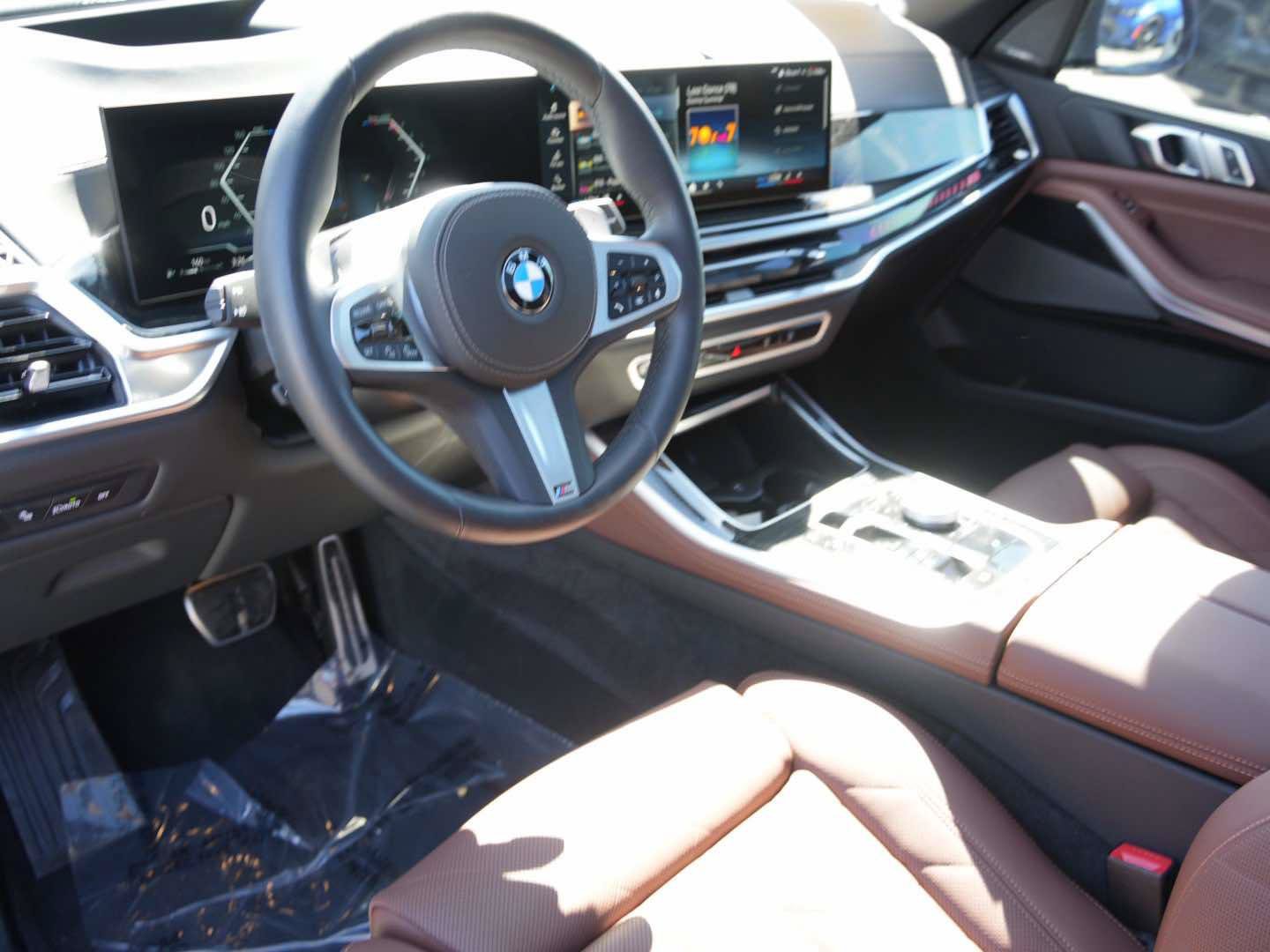 Used 2026 BMW X5 xDrive40i w/ M Sport Package AWD/4WD image 14