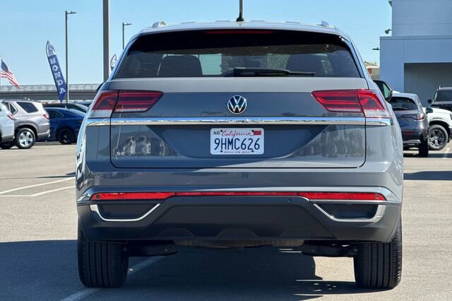 Certified 2023 Volkswagen Atlas Cross Sport SE w/ Black Wheel Package image 5