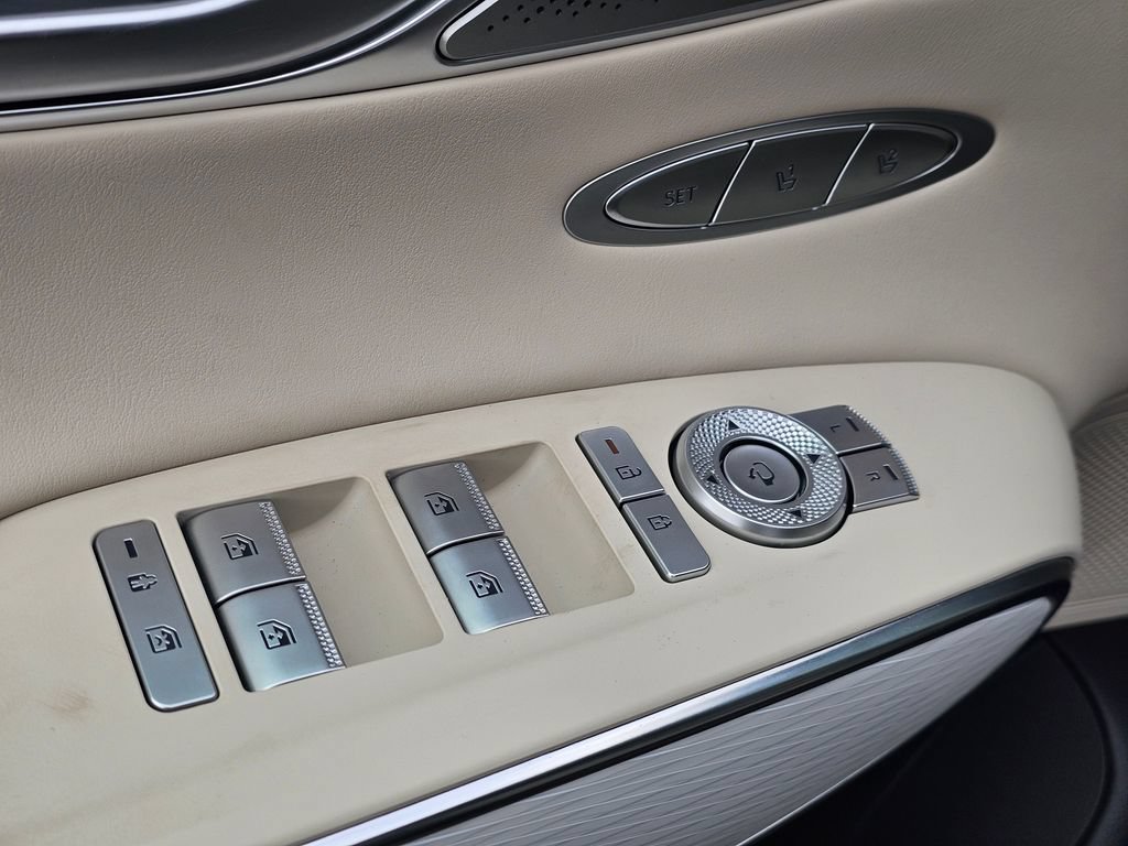 New 2026 Genesis GV70 2.5T Advanced AWD/4WD image 32