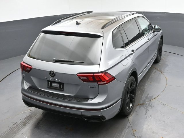 Used 2024 Volkswagen Tiguan SE R-Line AWD/4WD image 41