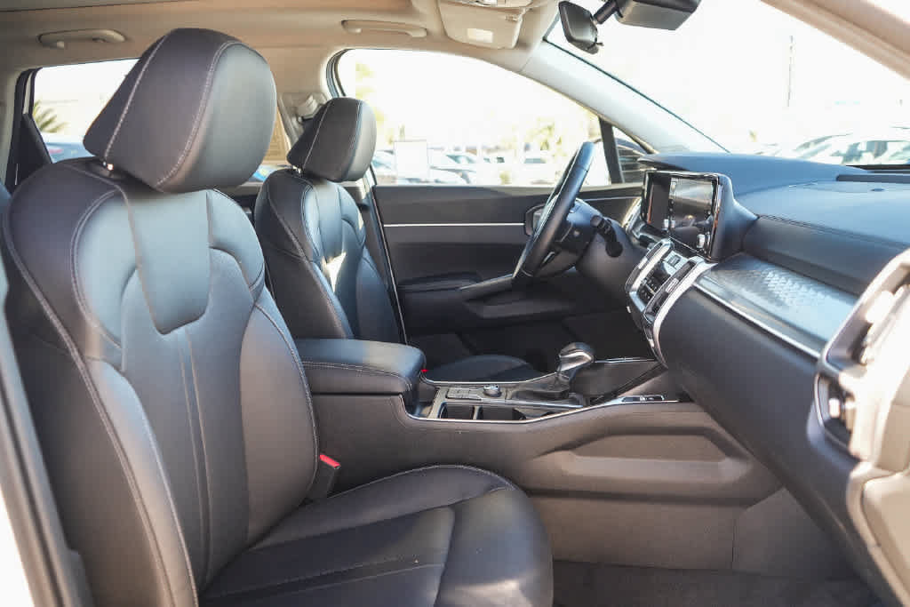 Certified 2023 Kia Sorento S w/ Panoramic Sunroof Package FWD image 16