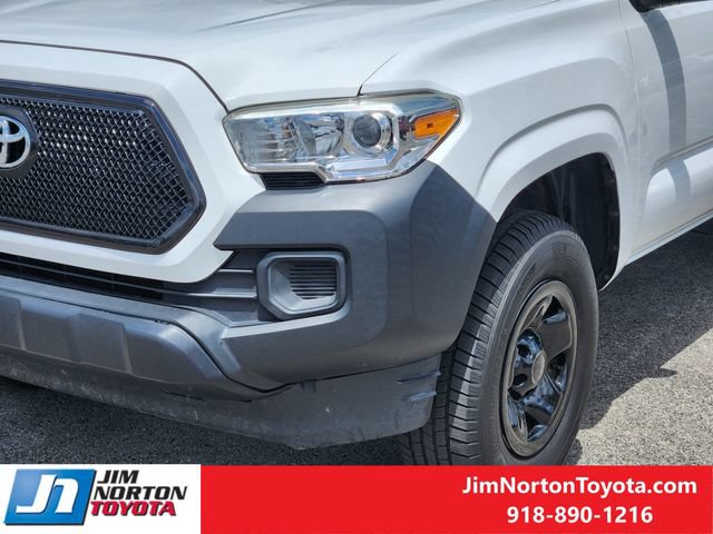 Used 2017 Toyota Tacoma SR RWD image 11