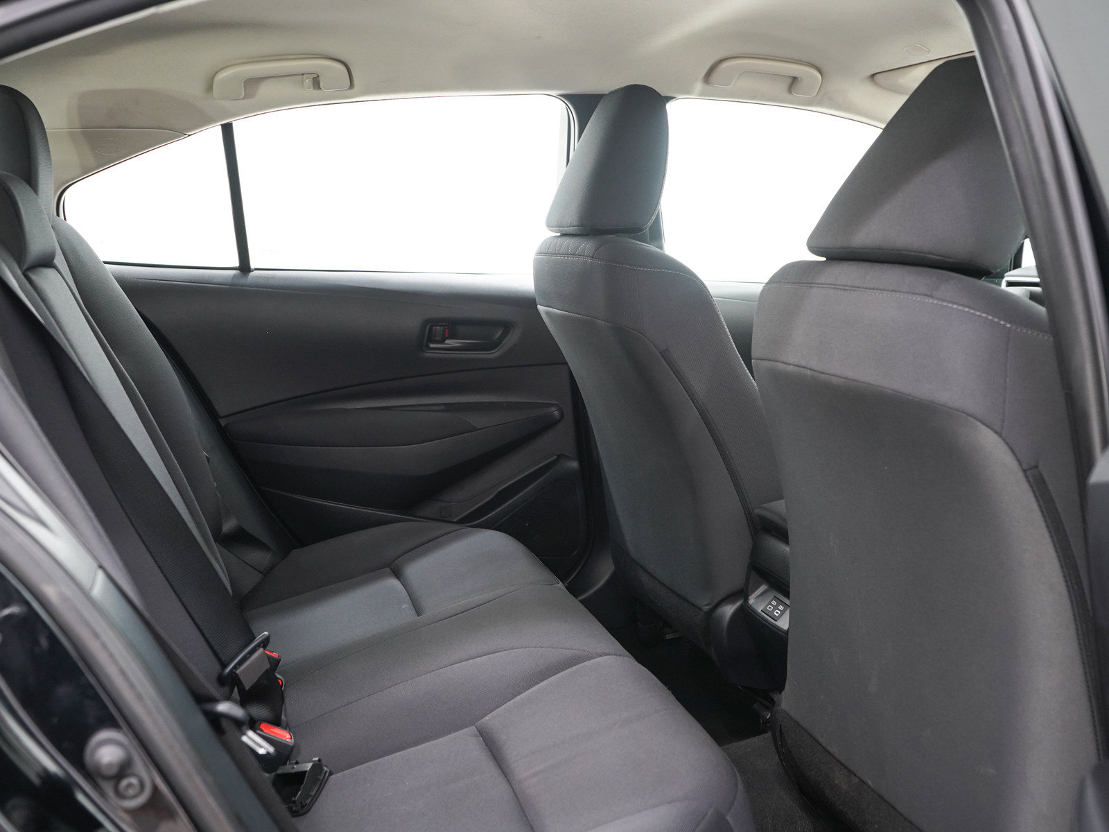 Used 2024 Toyota Corolla LE FWD image 12