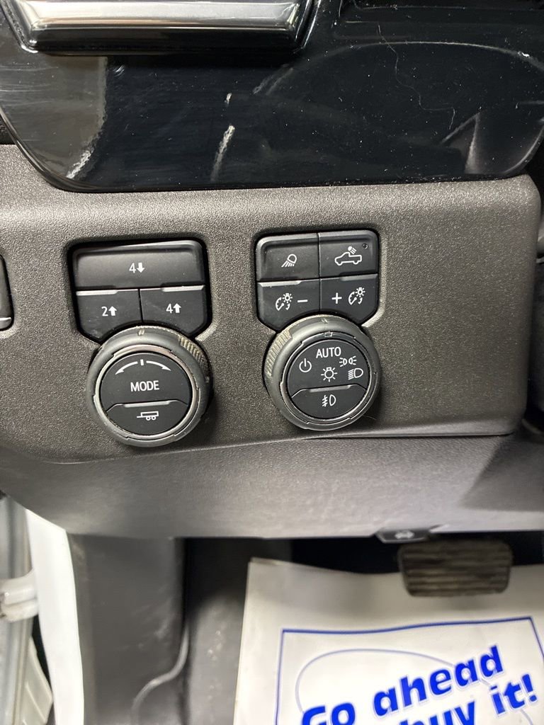 Used 2024 Chevrolet Silverado 2500 LT w/ Convenience Package image 15